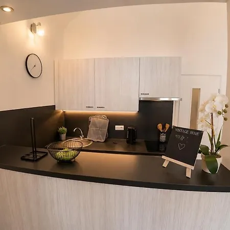Semesterbostad Your Own Historic Mansion, Gym And Basement Bar